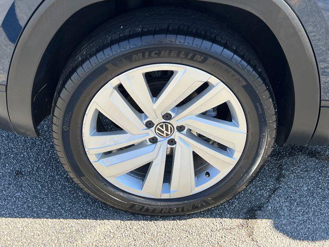 used 2021 Volkswagen Atlas Cross Sport car, priced at $23,443