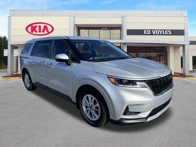 used 2023 Kia Carnival car, priced at $29,899