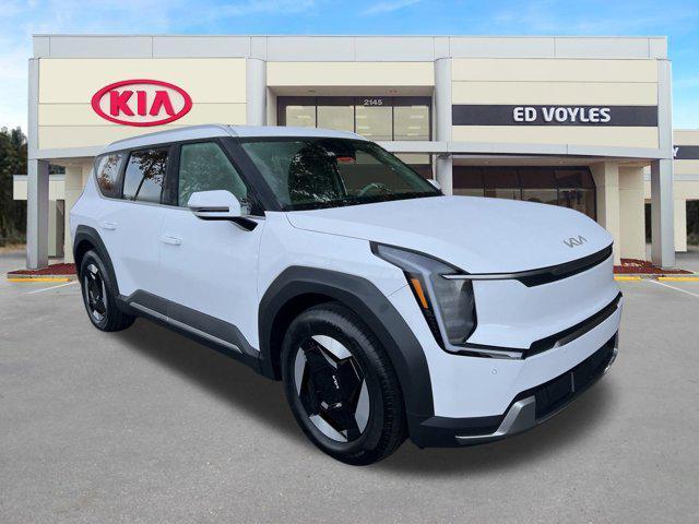 new 2025 Kia EV9 car, priced at $58,272