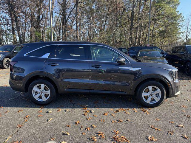 new 2025 Kia Sorento car, priced at $31,064