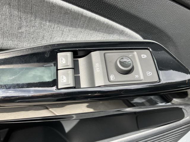 new 2025 Volkswagen ID.4 car, priced at $51,076