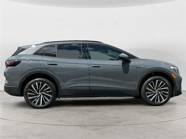 new 2025 Volkswagen ID.4 car, priced at $39,076