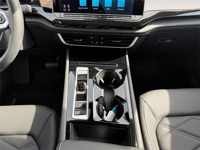 new 2025 Volkswagen Atlas car, priced at $46,605
