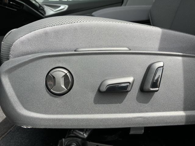 new 2025 Volkswagen ID.4 car, priced at $50,916