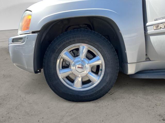 used 2004 GMC Envoy XUV car, priced at $7,987