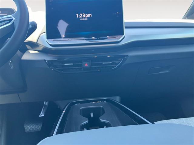 new 2025 Volkswagen ID.4 car, priced at $39,776