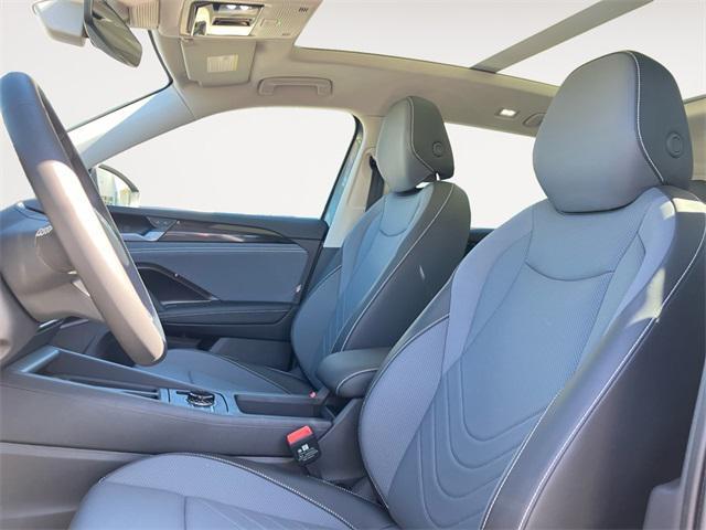 new 2025 Volkswagen Tiguan car, priced at $33,077