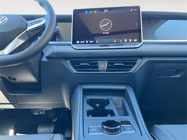 new 2025 Volkswagen Tiguan car, priced at $33,077