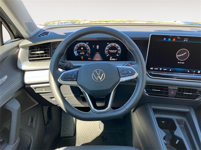 new 2025 Volkswagen Tiguan car, priced at $33,077