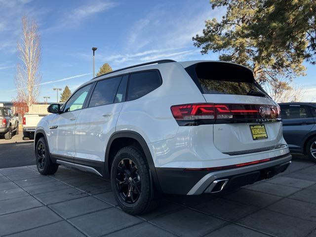 new 2025 Volkswagen Atlas car, priced at $47,306