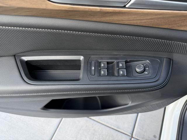 new 2025 Volkswagen Atlas car, priced at $40,685