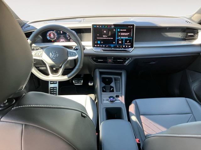 new 2025 Volkswagen Tiguan car, priced at $38,931