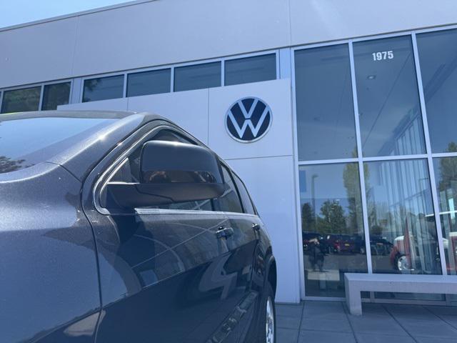 used 2016 Jeep Grand Cherokee car, priced at $13,987