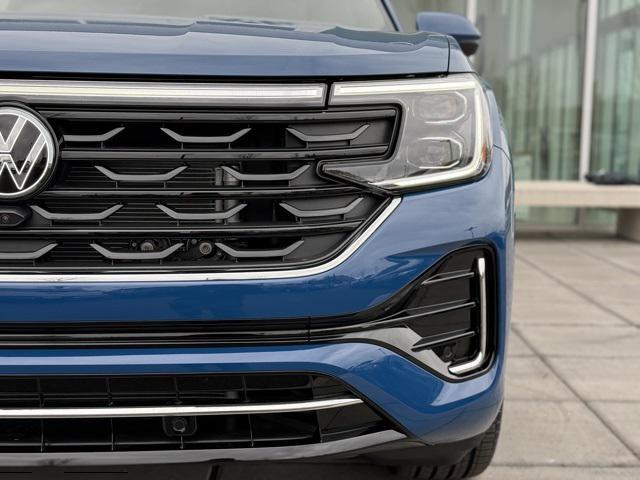 new 2025 Volkswagen Atlas Cross Sport car, priced at $53,451