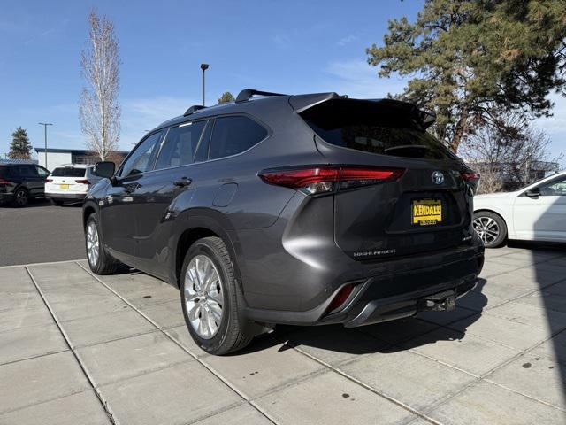 used 2021 Toyota Highlander Hybrid car, priced at $40,287