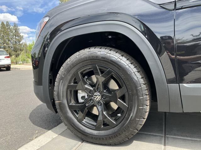 new 2025 Volkswagen Atlas car, priced at $46,901