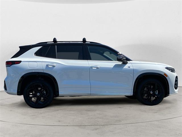 new 2025 Volkswagen Tiguan car, priced at $39,831