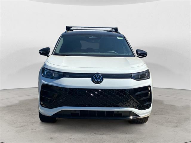 new 2025 Volkswagen Tiguan car, priced at $39,831