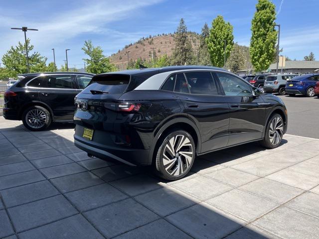 new 2025 Volkswagen ID.4 car, priced at $54,116