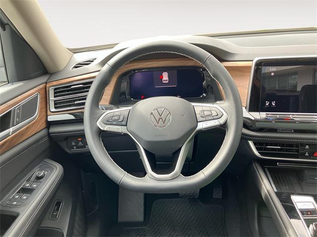 new 2025 Volkswagen Atlas car, priced at $44,142