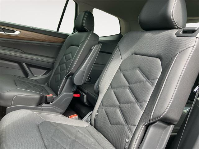 new 2025 Volkswagen Atlas car, priced at $44,142