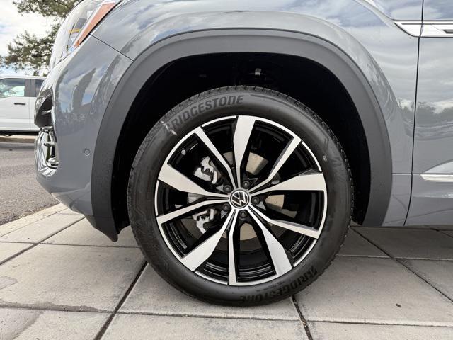 new 2025 Volkswagen Atlas Cross Sport car, priced at $54,201