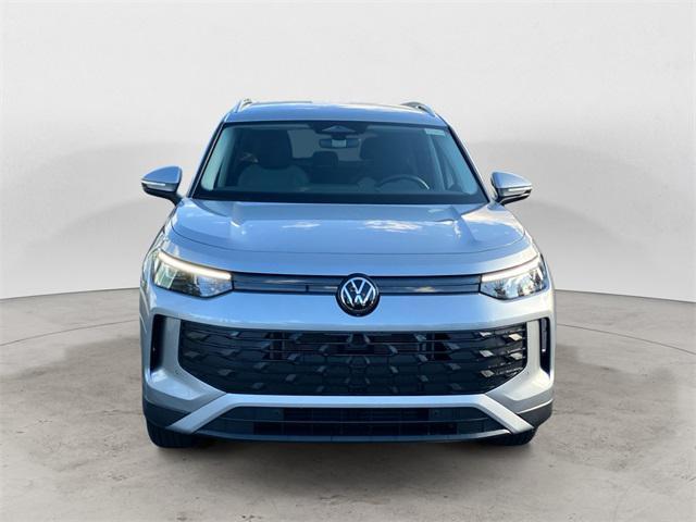 new 2025 Volkswagen Tiguan car, priced at $29,077