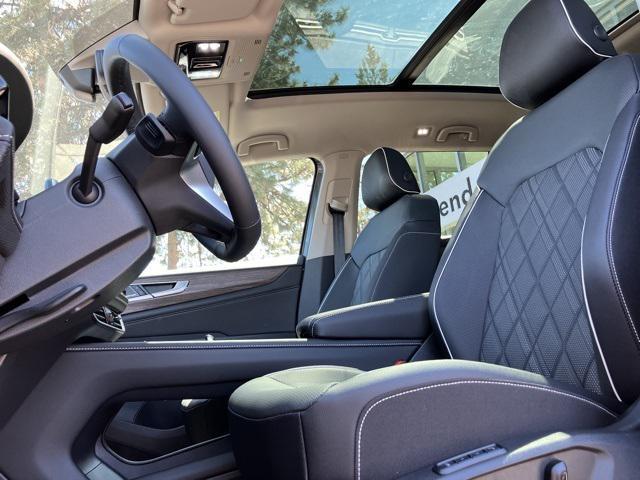 new 2025 Volkswagen Atlas car, priced at $54,189