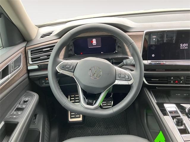 new 2025 Volkswagen Atlas car, priced at $52,689