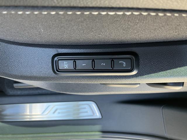 new 2025 Volkswagen Atlas car, priced at $54,189