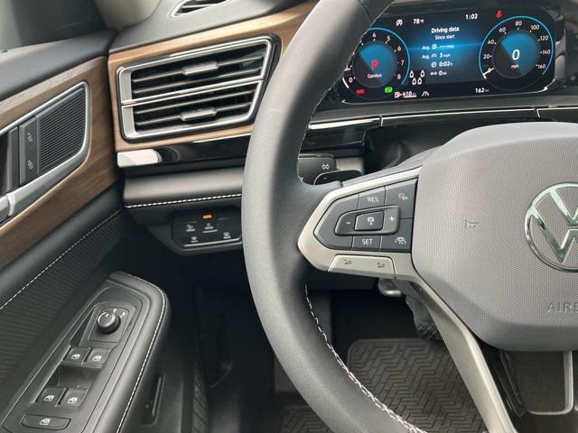 new 2025 Volkswagen Atlas car, priced at $46,625