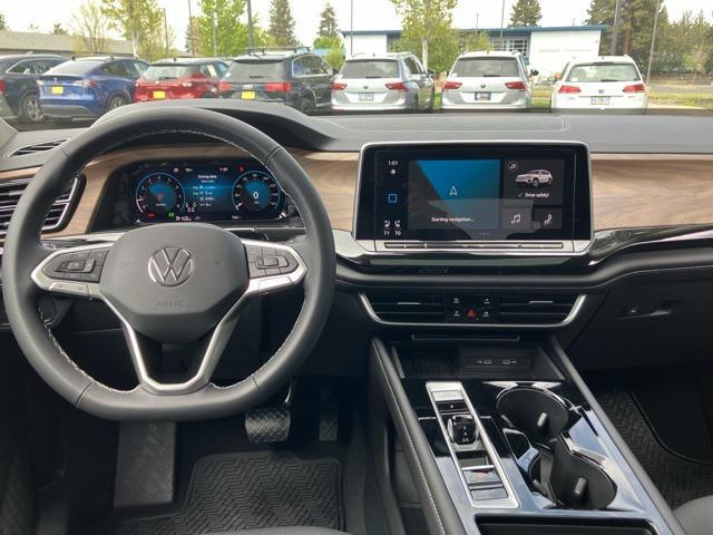 new 2025 Volkswagen Atlas car, priced at $46,625
