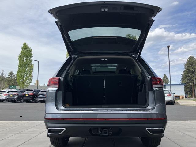 new 2025 Volkswagen Atlas car, priced at $46,625