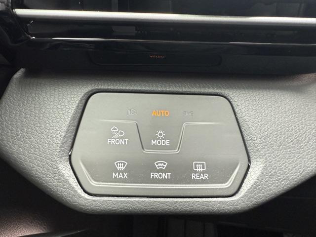 new 2025 Volkswagen ID.4 car, priced at $54,116
