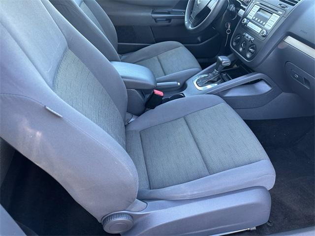 used 2009 Volkswagen Rabbit car, priced at $7,787
