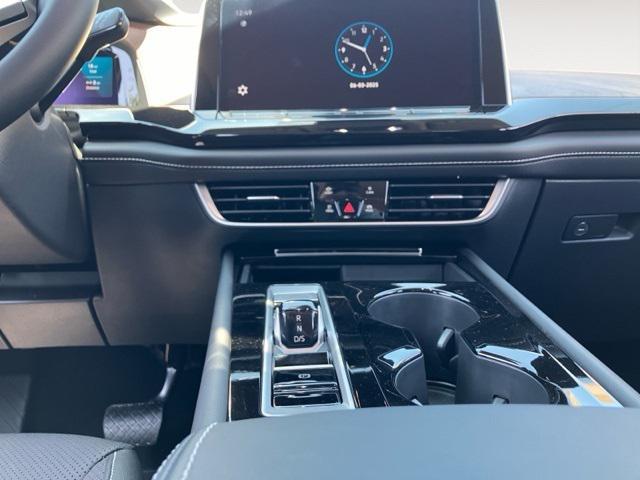 new 2025 Volkswagen Atlas car, priced at $55,465