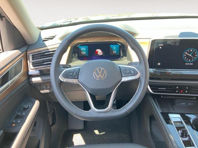 new 2025 Volkswagen Atlas car, priced at $55,465
