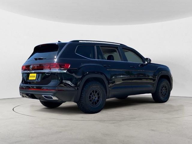 new 2025 Volkswagen Atlas car, priced at $55,465