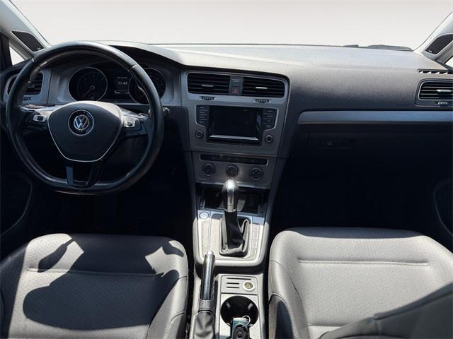 used 2015 Volkswagen Golf SportWagen car, priced at $12,787