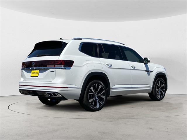 new 2025 Volkswagen Atlas car, priced at $49,085
