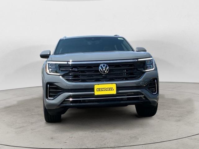new 2025 Volkswagen Atlas car, priced at $50,085