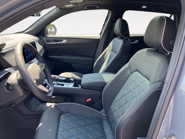 new 2025 Volkswagen Atlas car, priced at $50,085