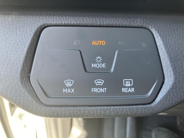 new 2024 Volkswagen ID.4 car, priced at $35,326