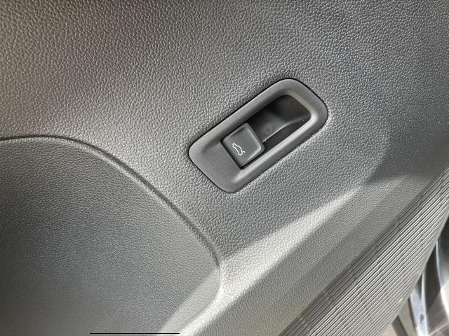 new 2025 Volkswagen Atlas car, priced at $53,439