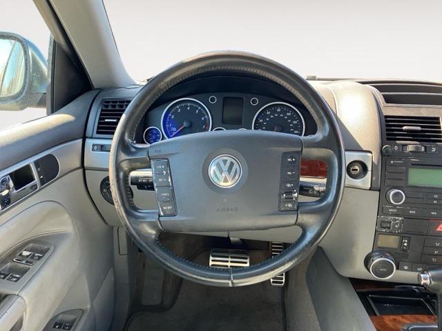 used 2004 Volkswagen Touareg car, priced at $7,987