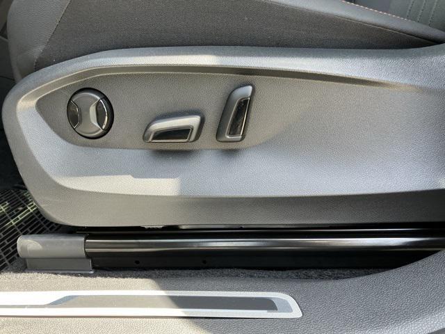 new 2024 Volkswagen Tiguan car, priced at $30,551
