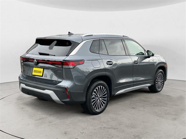 new 2025 Volkswagen Tiguan car, priced at $29,682