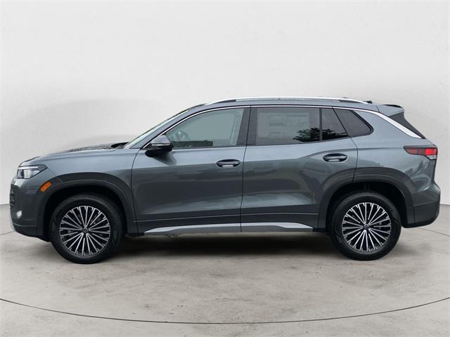 new 2025 Volkswagen Tiguan car, priced at $29,682