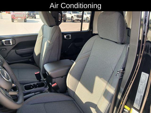 new 2025 Jeep Wrangler car, priced at $48,428