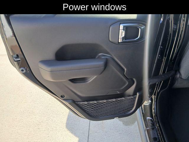 new 2025 Jeep Wrangler car, priced at $48,428